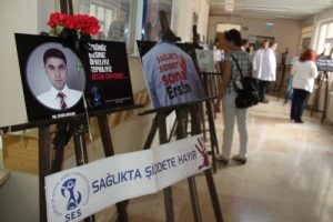 Sağlıktaki şiddeti yansıtan kareler