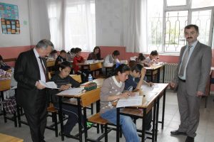 100 temel eserden 10'unu okuyan &ouml;ğrenciler sınavda