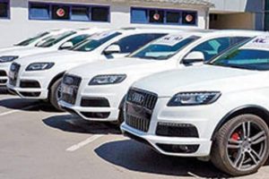 40 ilde eş zamanlı l&uuml;ks ara&ccedil; operasyonu