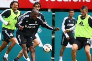 Beşiktaş-Fenerbah&ccedil;e hazırlıklarını s&uuml;rd&uuml;rd&uuml;