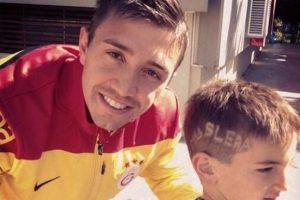 "Muslera'yı kafasına kazıttı!"