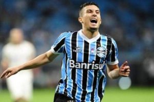 Alex Telles, eski kul&uuml;b&uuml;n&uuml; bin pişman etti!