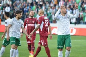 Bursaspor'da her ma&ccedil;a farklı kadro