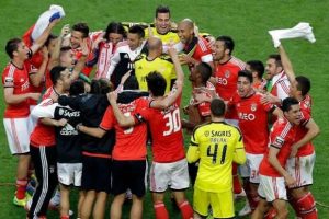 Portekiz'de şampiyon Benfica!