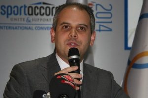 Bakan Kılı&ccedil;'tan G&ouml;khan T&ouml;re'ye ge&ccedil;miş olsun mesajı