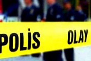 Başında şişe kırılıp kulağı kesildi