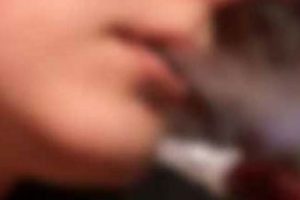 Suudi kadınlara 'nargile yasağı' &uuml;lkeyi karıştırdı