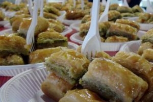 400 gram baklavayı 90 saniyede yedi