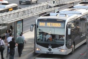 Metrob&uuml;slerde yeni d&ouml;nem