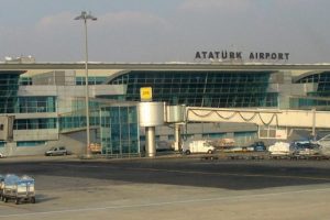 Havaalanında sigara krizi kalkışı engelledi