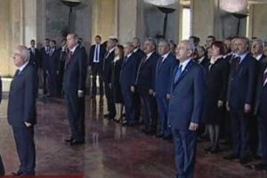 23 Nisan i&ccedil;in ilk t&ouml;ren Anıtkabir'de