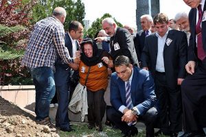 Mithat Bayrak son yolculuğuna uğurlandı