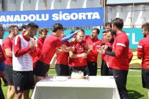 Trabzonspor'a s&uuml;rpriz parti
