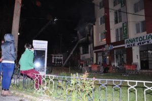 Kız &ouml;ğrenci apartında yangın!