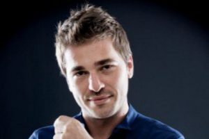 Engin Altan D&uuml;zyatan sette kaza ge&ccedil;irdi...