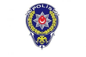 İzmir'de a&ccedil;ığa alınan polislerin evlerinde inceleme