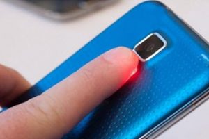 Samsung Galaxy'de plastiğe kafayı taktı!