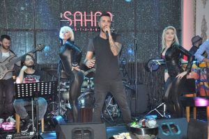 Tan hem kulağa hem g&ouml;ze hitap etti
