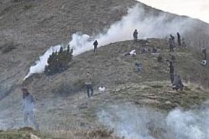 Tehlikeli gerginlik: 1'i ağır 2 yaralı