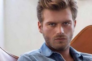 Kıvan&ccedil; Tatlıtuğ'dan beklenmeyen hareket!
