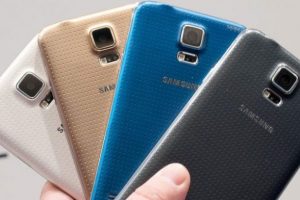 Metal Samsung Galaxy S5 geliyor