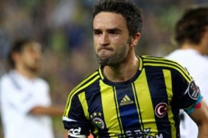 G&ouml;khan G&ouml;n&uuml;l isyan etti: Yazık değil mi?