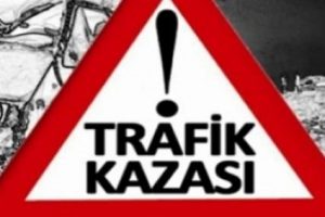 Devrilen otomobil ve 5 yaralı