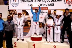 Bursa B&uuml;y&uuml;kşehir'de 7 madalya sevinci!