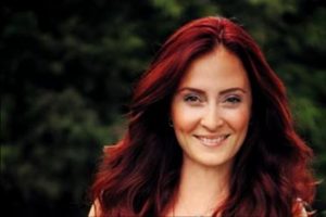 Ceyda D&uuml;venci dayanamadı veda etti..
