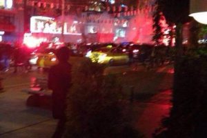 G.Saraylı taraftarlar Caddebostan'ı dağıttı