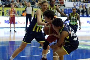 Dişi Kanaryalar Aslan'ı potaya g&ouml;md&uuml;