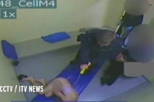 Tutukluya 50 bin voltluk elektrik şoku!