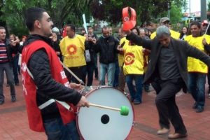 Mudanya'da 1 Mayıs'a halaylı kutlama