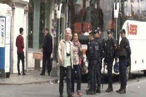B&uuml;y&uuml;kel&ccedil;i ve eşi 1 Mayıs mağduru