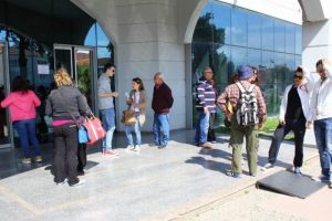 Yunan turistlerin g&uuml;mr&uuml;k &ccedil;ilesi