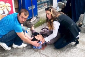 Kadın s&uuml;r&uuml;c&uuml; hamile kadına &ccedil;arptı