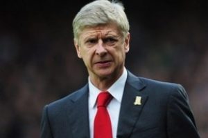 Arsenal'de belirsizlik s&uuml;r&uuml;yor