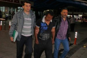 Kardeşini bakın ne i&ccedil;in bı&ccedil;akla yaraladı?