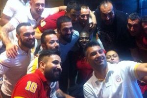 Arda'dan Galatasaray'a ziyaret