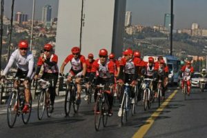 İstanbul'da Pazar g&uuml;n&uuml; bazı yollar trafiğe kapalı