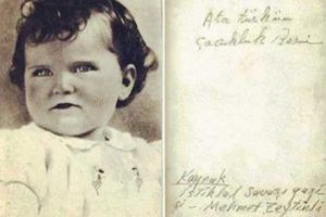 Atat&uuml;rk'&uuml;n &ccedil;ocukluk fotoğrafı olay yarattı!