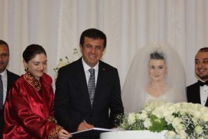 Zeybekci'den 3 d&ouml;nem kuralı yorumu