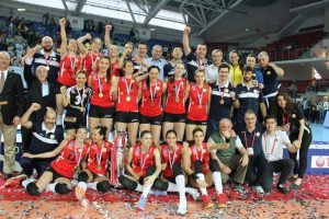 Bayanlar voleybolda şampiyon Vakıfbank!