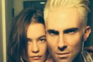 Adam Levine'den şaşırtan imaj