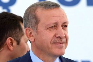 Erdoğan'dan anne ve babasının kabrine ziyaret
