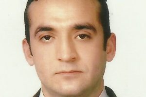 T&uuml;feği karnına dayadı ve...