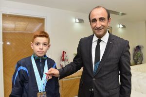 Yıldırım Belediyespor başarıya doymuyor