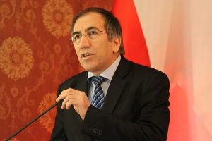 Tarihteki T&uuml;rk-Ermeni ilişkileri k&uuml;lliyat oluyor