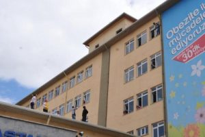 Hastanede intihar girişimi