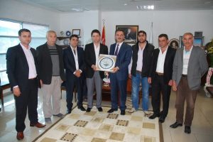 Yılmaz'a tebrik ziyaretleri s&uuml;r&uuml;yor